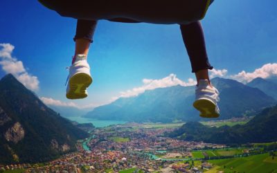 PARAGLIDING IN INTERLAKEN: A MUST-DO ACTIVITY IN SWITZERLAND’S ADVENTURE TRAVEL CAPITAL